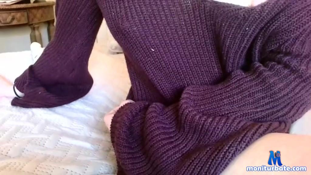 mermaidtalks2muchxo Camsoda performer latina feet fetish toys shaved-pussy lovense dildo small-tits lush bondage