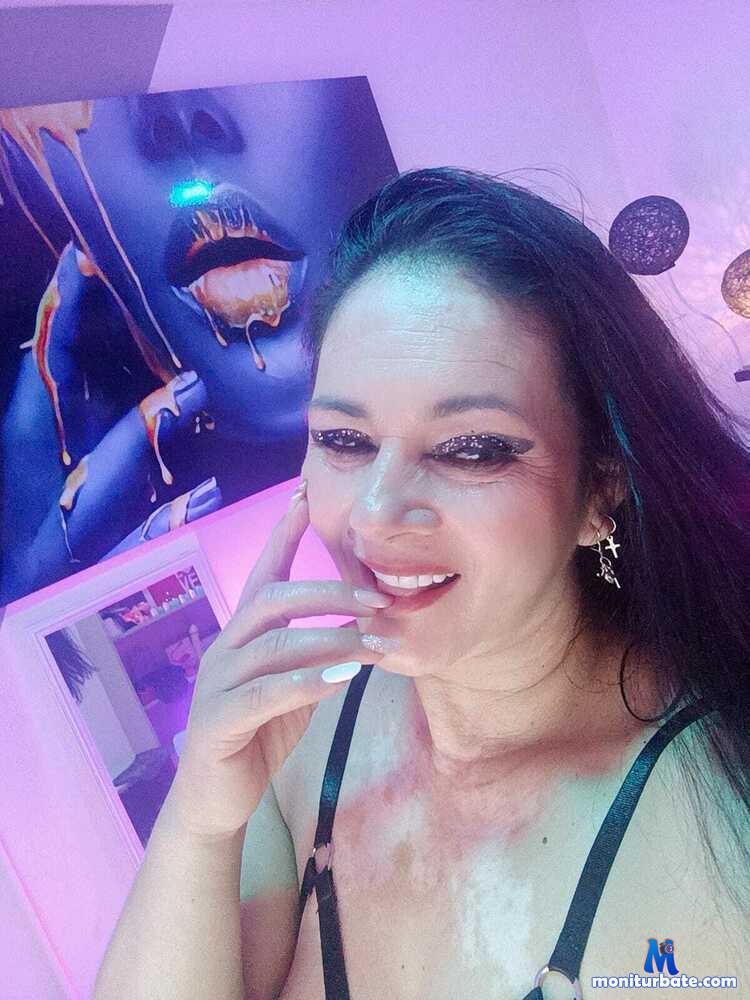 mature-bigtits Camsoda performer 