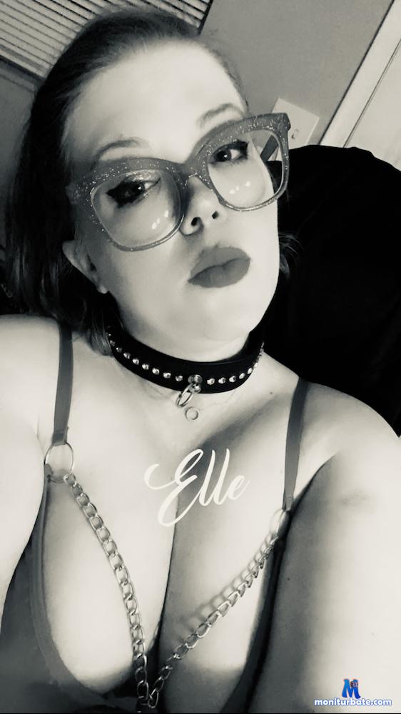 elleloverose camsoda livecam performer profile