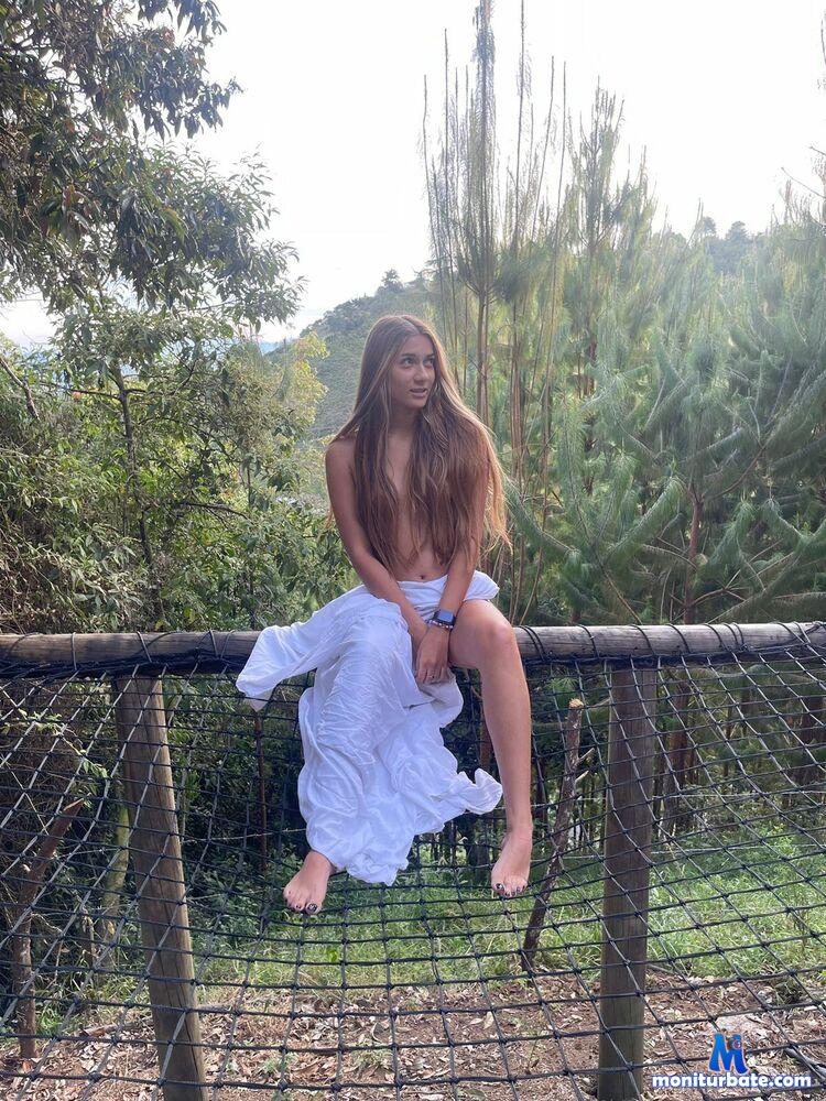 ishabellalopez camsoda livecam performer profile