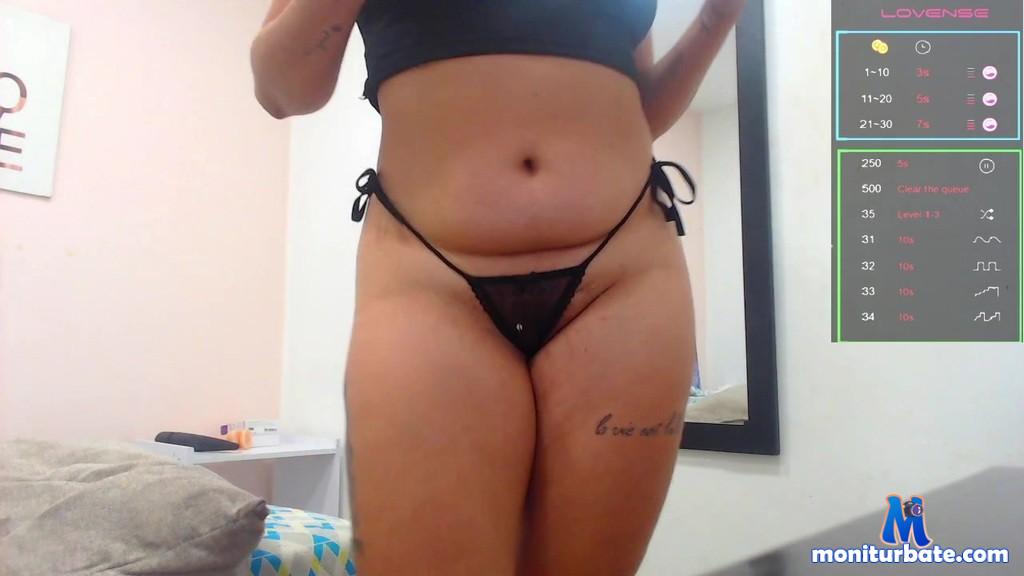halaya-thomson camsoda livecam performer profile