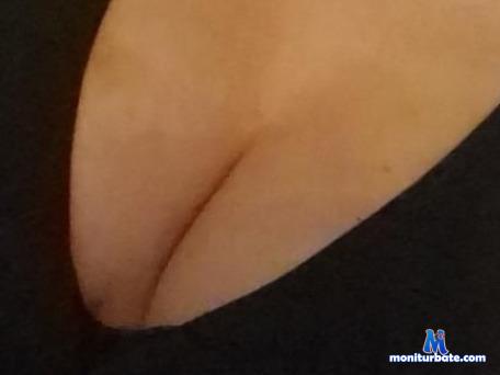 lilycuttest camsoda livecam performer profile