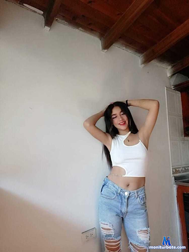 laliandliss camsoda livecam performer profile