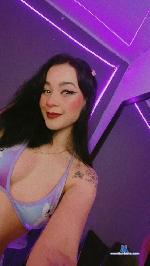 burbuja-girl Camsoda livecam show performer room profile