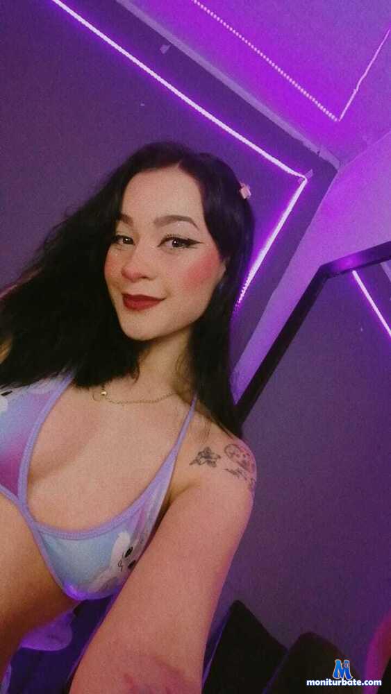 burbuja-girl camsoda livecam performer profile