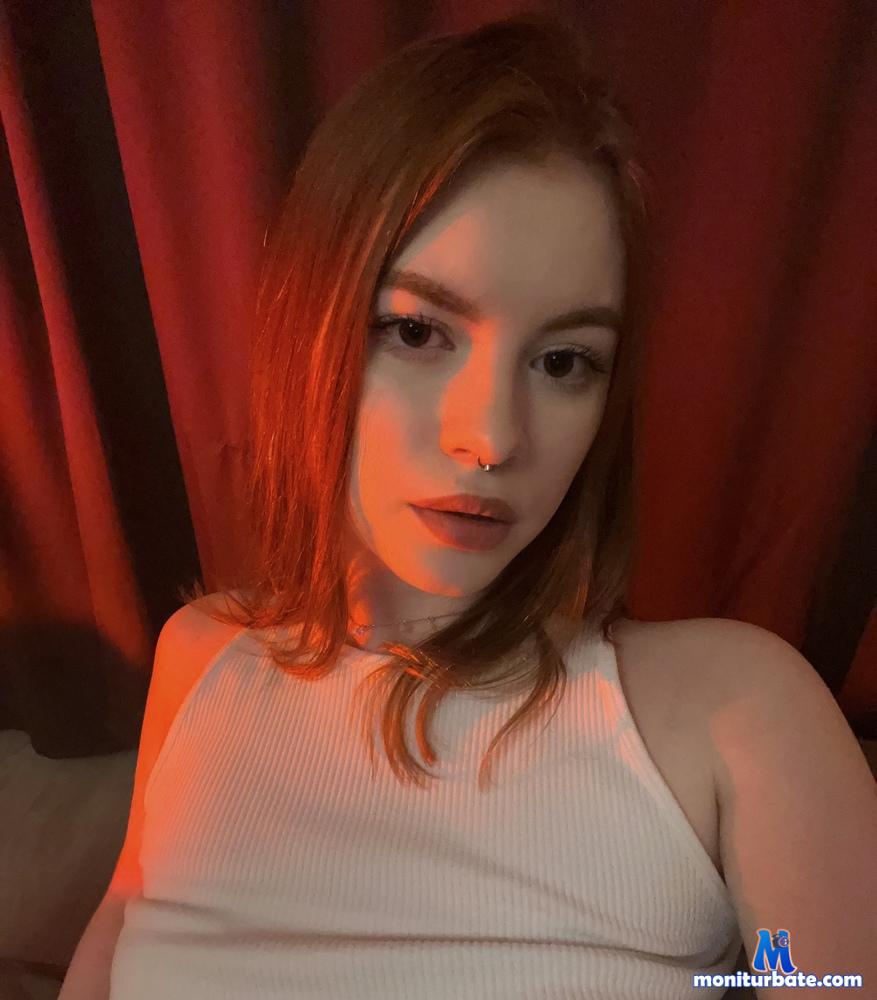 elainegarza camsoda livecam performer profile