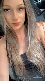enyarose Camsoda livecam show performer room profile