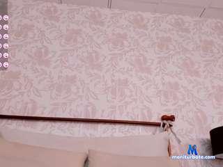 camii-black camsoda livecam performer profile