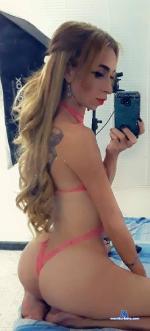 sarayshewings Camsoda livecam show performer room profile