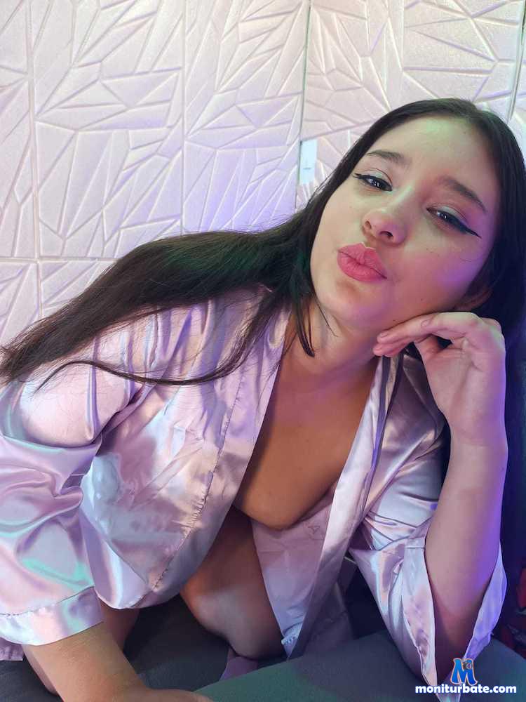 tinny-sweet Camsoda performer 