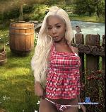 dolllola Camsoda livecam show performer room profile