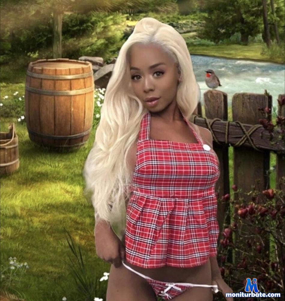 dolllola camsoda livecam performer profile