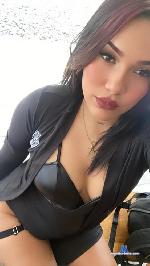 alishasantos Camsoda livecam show performer room profile