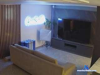 voyeurcam-camsodaclub-kitchen Camsoda performer 