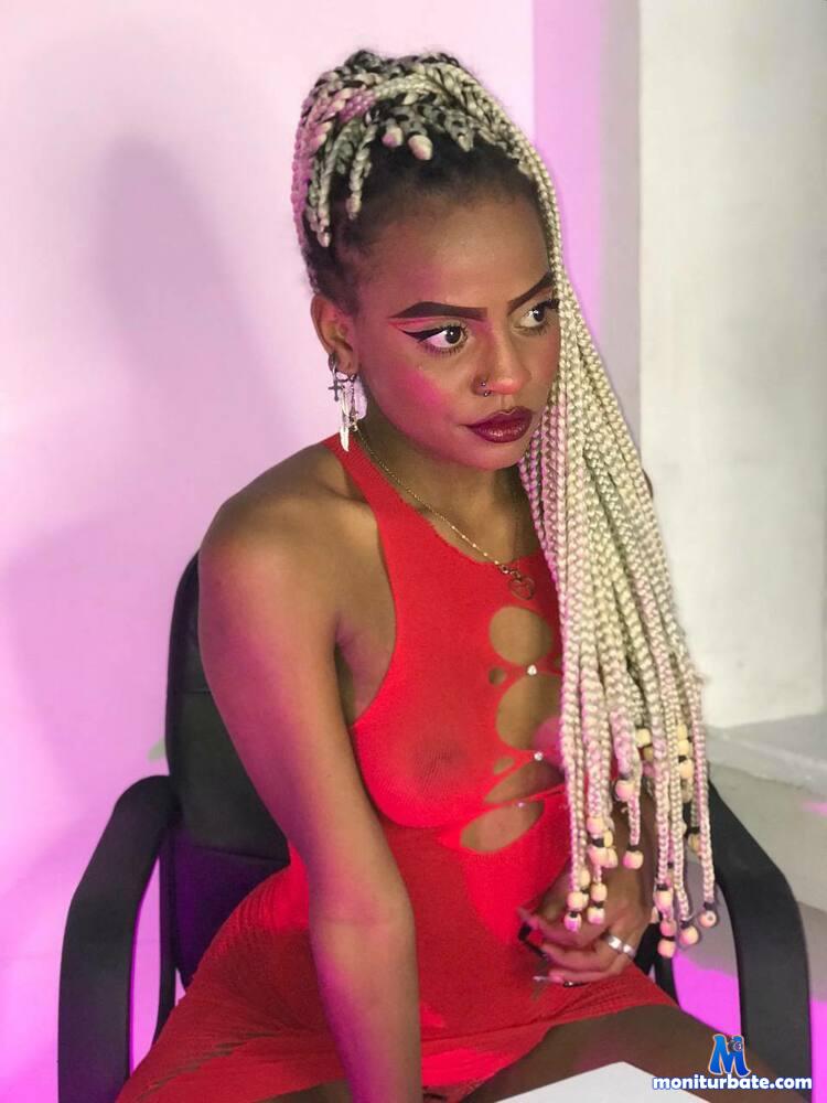hilarybanksx camsoda livecam performer profile