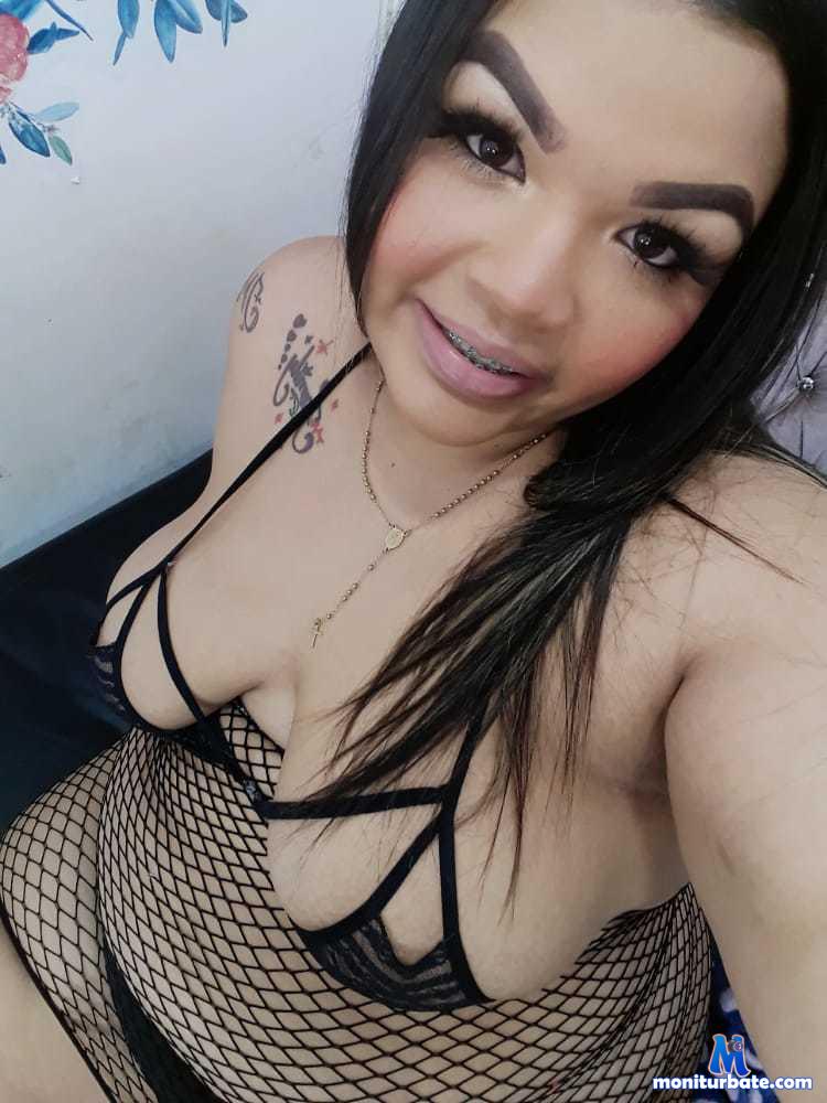 curvy-sexyblonde Camsoda performer 