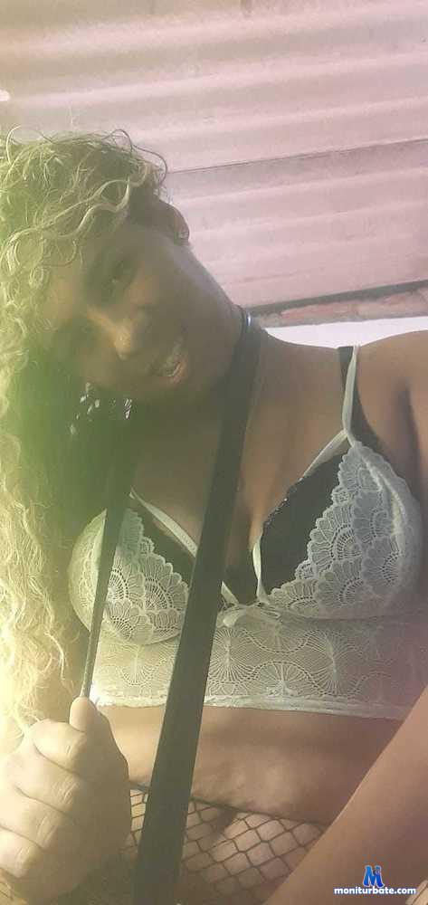 tifanny-curly camsoda livecam performer profile