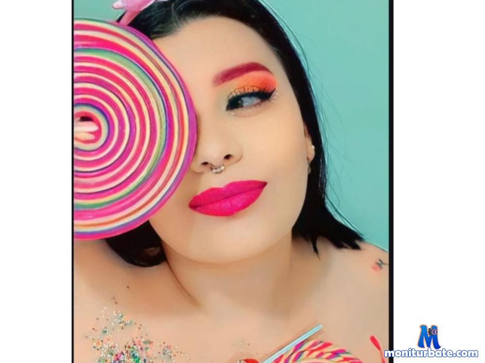 emilisimimsweet Camsoda performer 