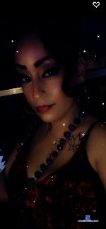 sweet-n-wild Camsoda livecam show performer room profile
