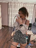 mollimin Camsoda livecam show performer room profile