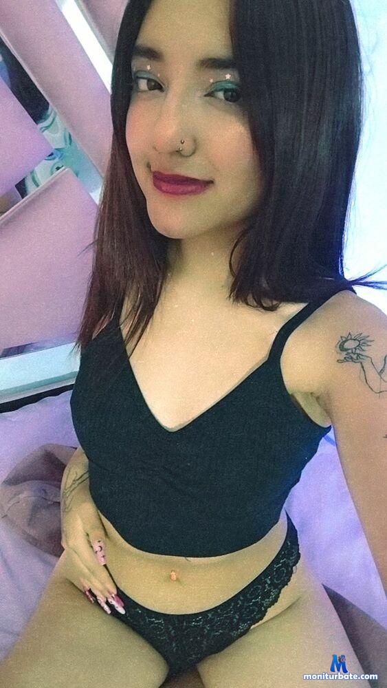 anthonella-27 camsoda livecam performer profile