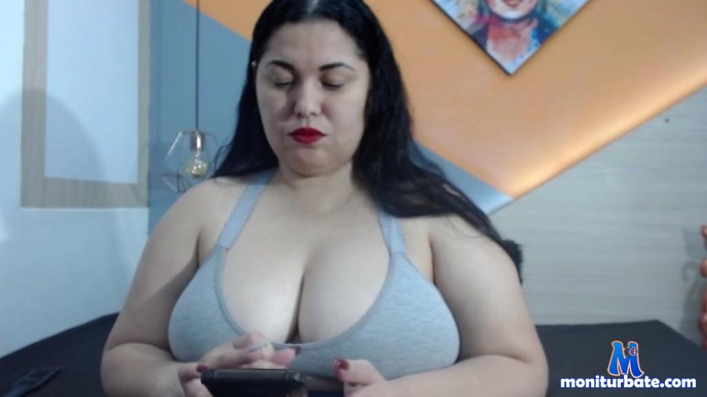 andreavale camsoda livecam performer profile