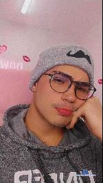 pobladoboy Camsoda livecam show performer room profile