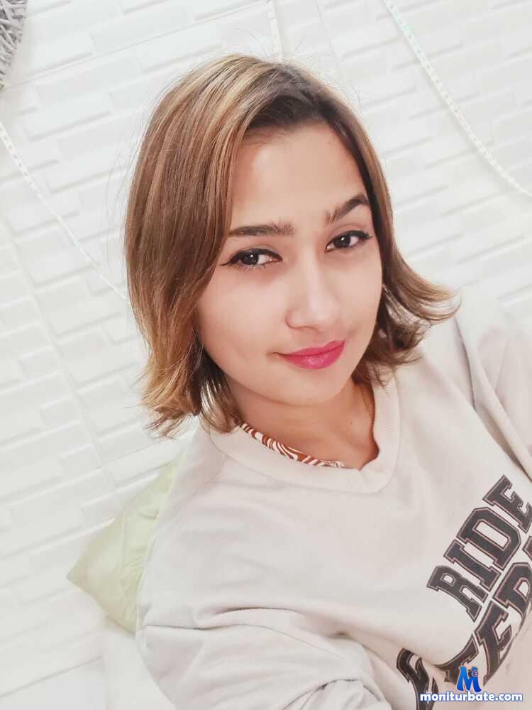 alysa-yummy camsoda livecam performer profile