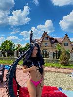 inna-x Camsoda livecam show performer room profile