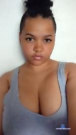 goddesszara Camsoda livecam show performer room profile