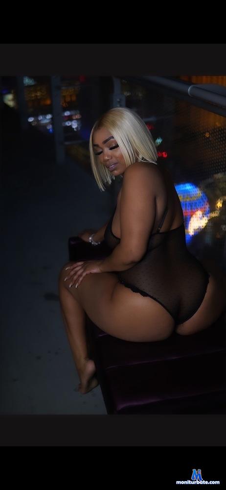 cherryredhot1 camsoda livecam performer profile