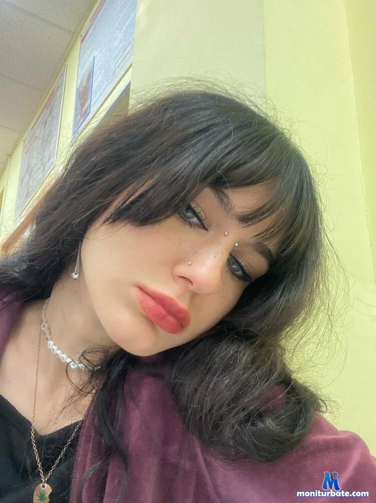 lunaangeltears camsoda livecam performer profile