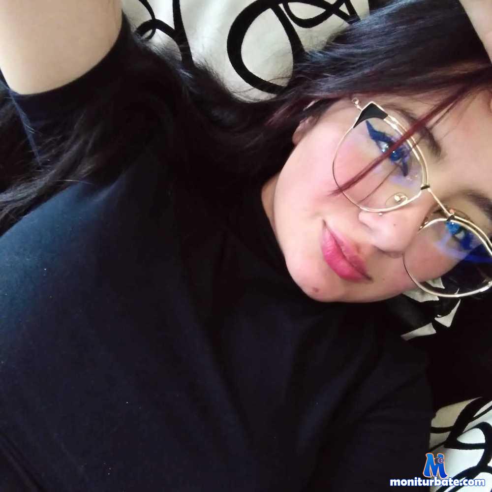 aliceesmith camsoda livecam performer profile