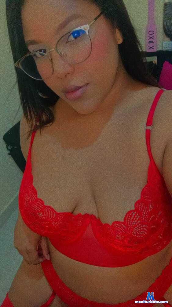 lucialove18 camsoda livecam performer profile