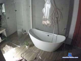 voyeurcam-camsodaclub-bathroom-5 camsoda livecam performer profile