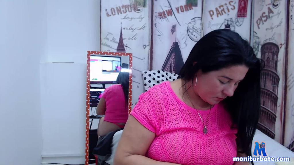 michelle-pertuz camsoda livecam performer profile