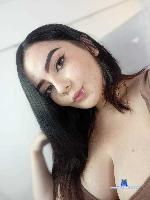 katiieevans Camsoda livecam show performer room profile