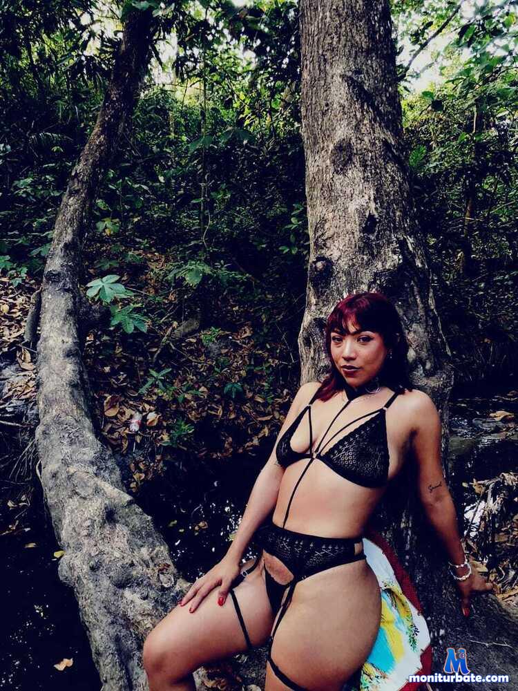 valen-laila camsoda livecam performer profile