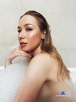 effiegray Camsoda livecam show performer room profile