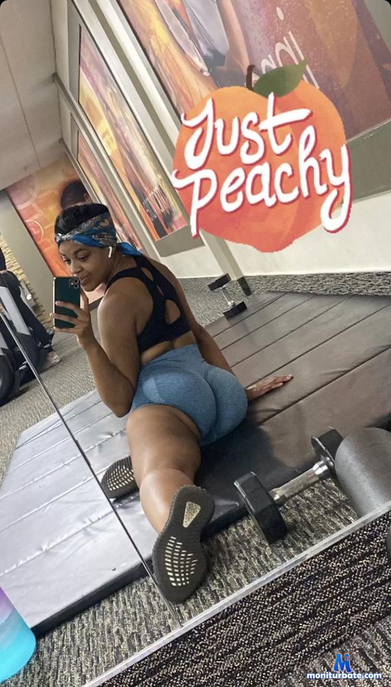 nikkibanks93 camsoda livecam performer profile