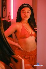 gabrielahills Camsoda livecam show performer room profile