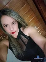alondra-foz Camsoda livecam show performer room profile