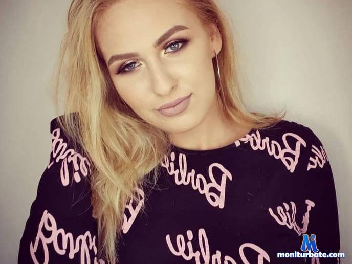 evolettee camsoda livecam performer profile