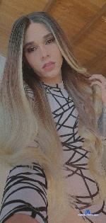 sarayfontanna Camsoda livecam show performer room profile