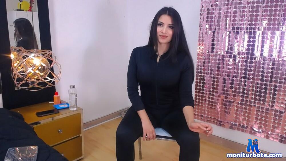 emmilyjoness Camsoda performer 