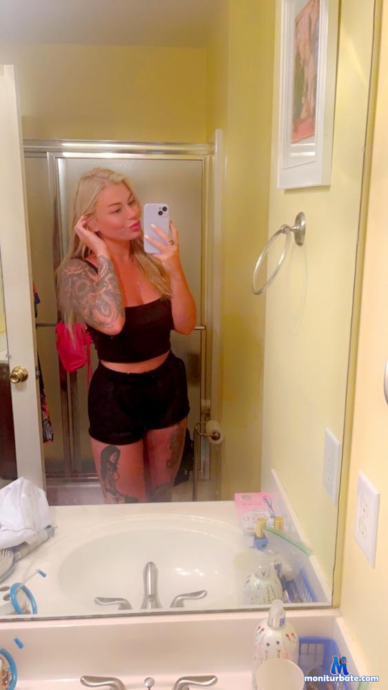 kayleemckenna camsoda livecam performer profile