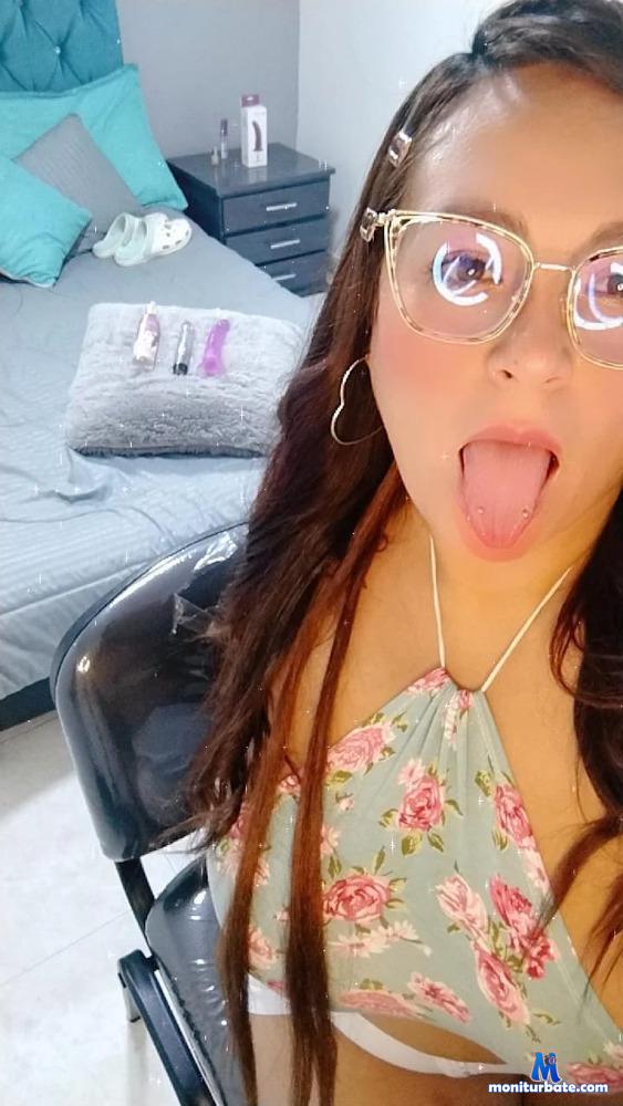 elise-fuck-boobs camsoda livecam performer profile