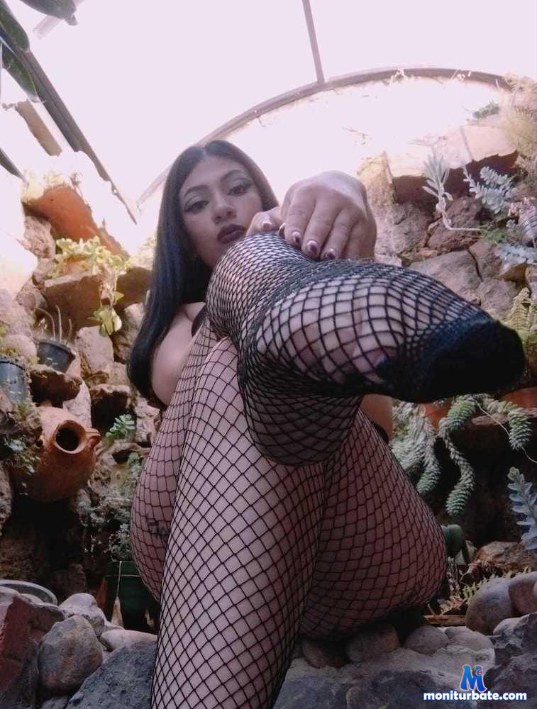coral-jonnes Camsoda performer 