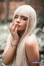 isla-1 Camsoda livecam show performer room profile