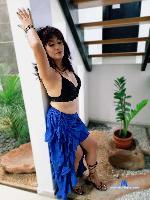 paradiseglo Camsoda livecam show performer room profile